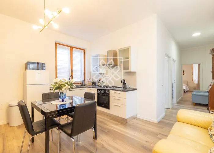 Gouenael Apartment- *