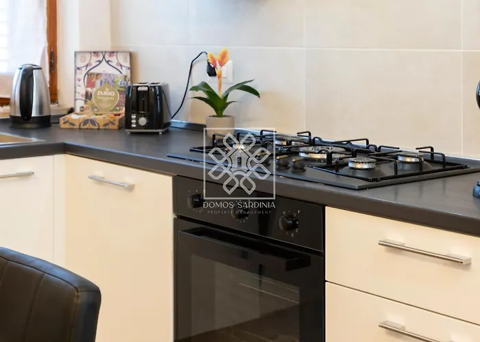 Gouenael Apartment- *